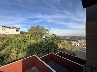 Vista da paisagem e vegetação ao redor da propriedade em Lajeado.