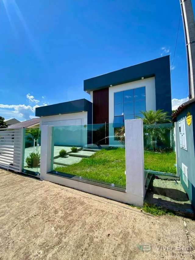 Casa com 4 dormitórios