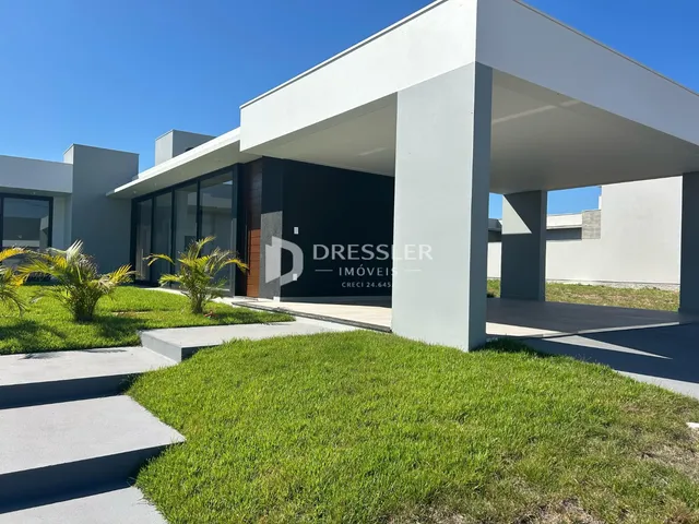 Fachada moderna de uma residência em Lajeado, Brasil.