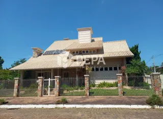 Casa com 4 dormitórios, foto 1
