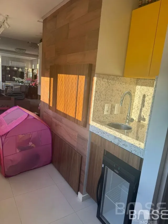 Apartamento com 2 dormitórios