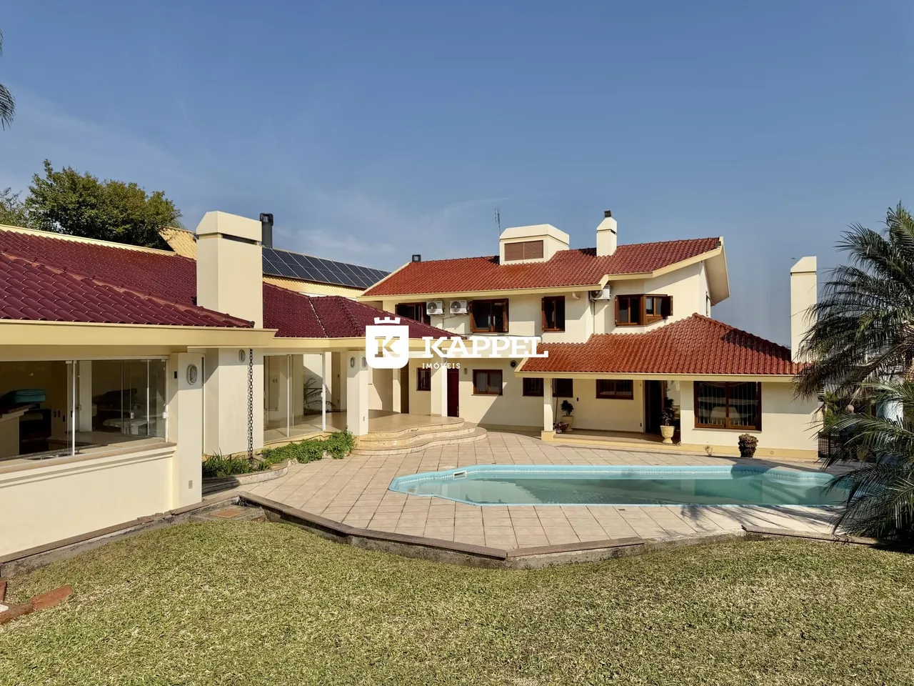 Casa com 4 dormitórios, foto 1