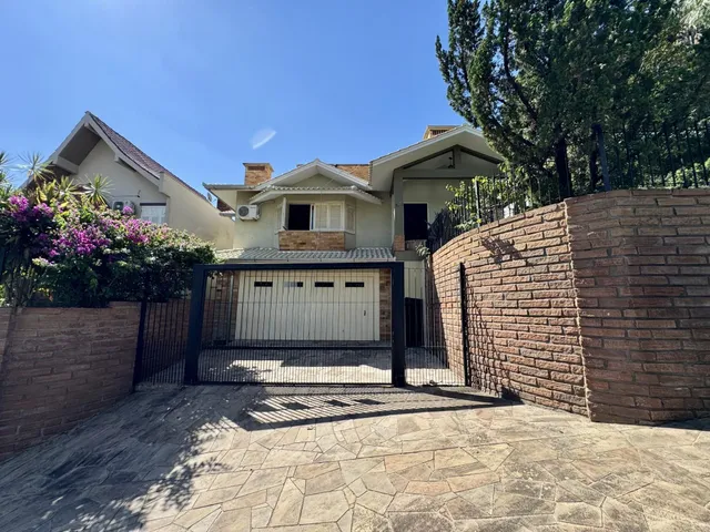 Casa com 3 dormitórios