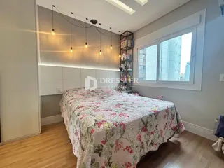 Quarto com cama decorada em Lajeado.
