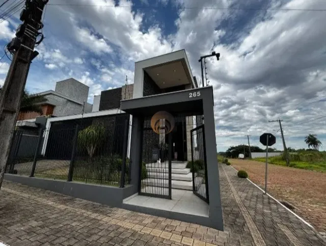 Casa com 4 dormitórios