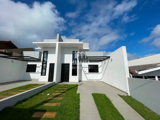 Casa geminada com 2 dormitórios
