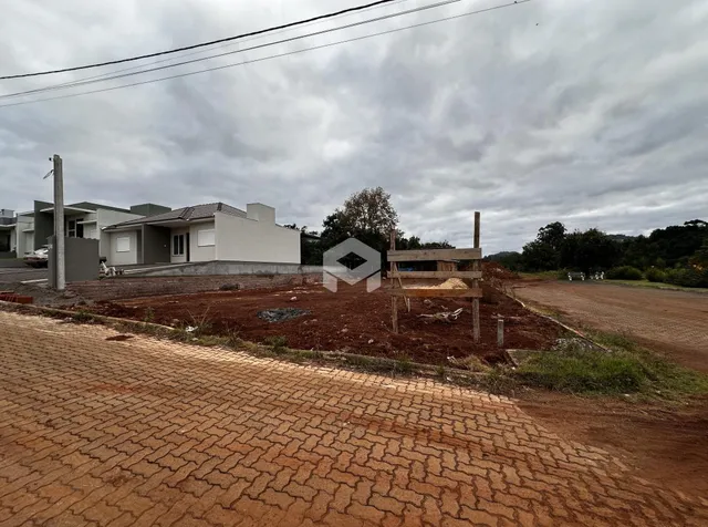 Fachada de uma residência em construção em Lajeado, Brasil.