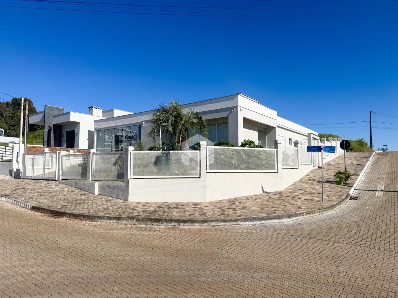 Fachada de uma casa em Lajeado, Brasil.