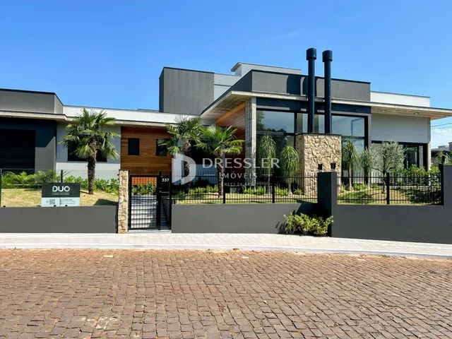 Casa com 3 dormitórios