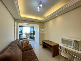 Sala de estar com vista para a cidade em Lajeado, Brasil.