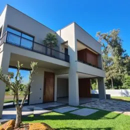 Casa com 4 dormitórios, foto 2