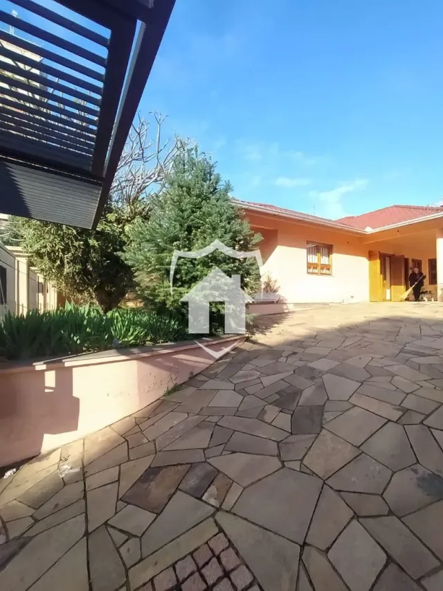 Casa com 3 dormitórios, foto 2