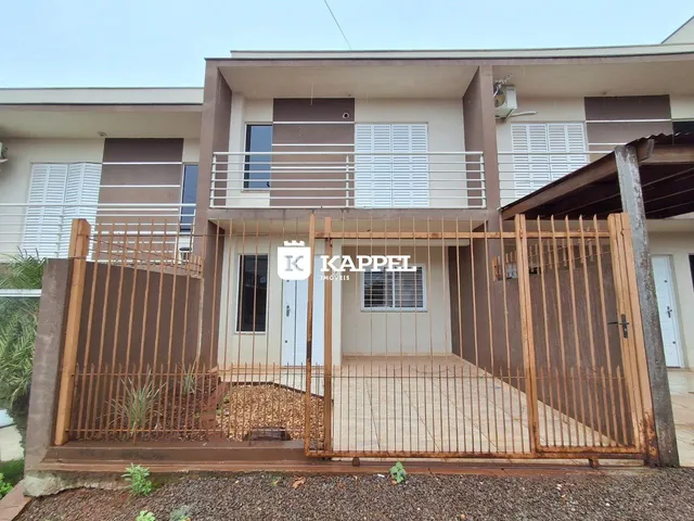 Foto da fachada de uma residência em Lajeado, Brasil, com grade de segurança frontal.
