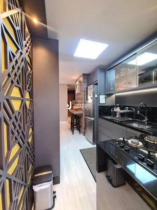 Hall de entrada de um apartamento moderno em Lajeado.