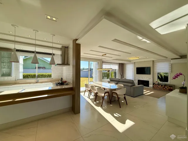 Casa com 3 dormitórios, foto 2