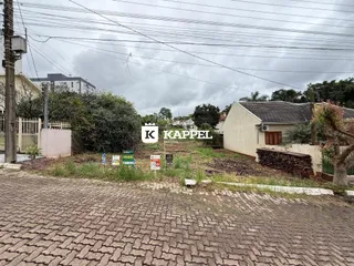 Fachada de uma residência em Lajeado, Brasil, vista da rua.