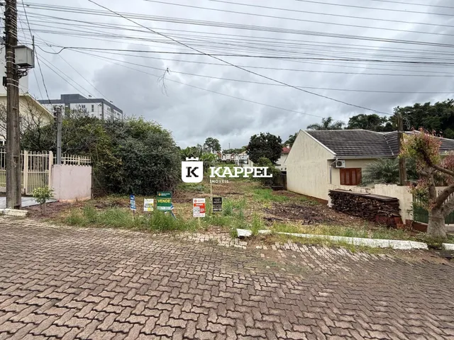 Fachada de uma residência em Lajeado, Brasil, vista da rua.