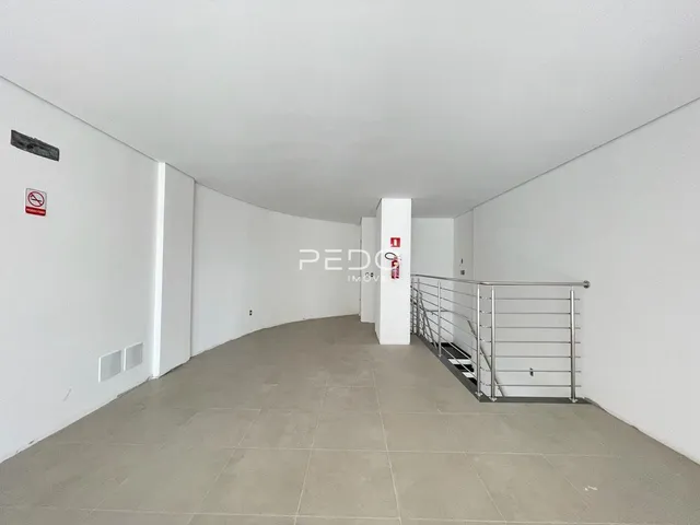 Corredor interno de um imóvel em Lajeado, Brasil.