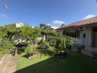 Vista do jardim de uma propriedade em Lajeado, Brasil.