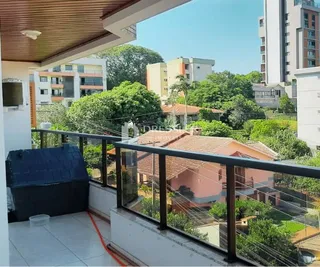 Vista da fachada de uma residência em Lajeado, Brasil.