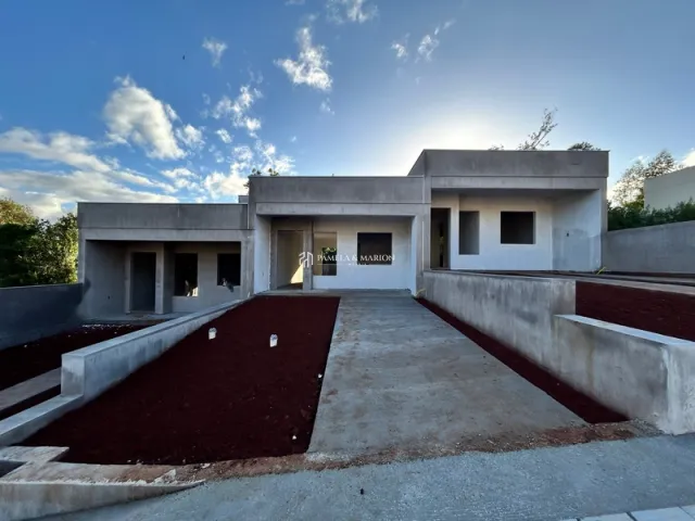 Casa geminada com 2 dormitórios