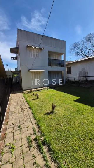 Casa com 4 dormitórios, foto 1
