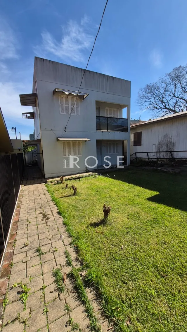 Casa com 4 dormitórios