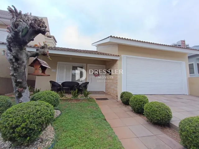 Casa com 3 dormitórios