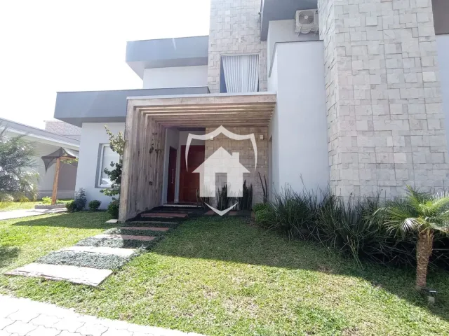 Casa com 4 dormitórios