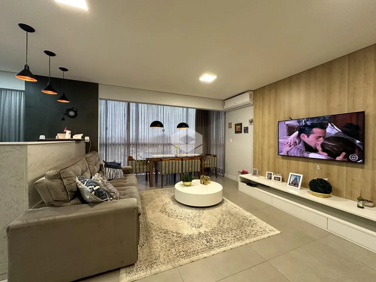 Apartamento com 2 dormitórios, foto 1