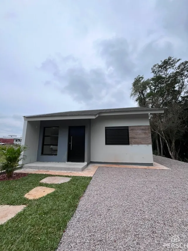 Casa com 2 dormitórios