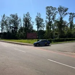 Vista externa de uma rua em Lajeado, Brasil.