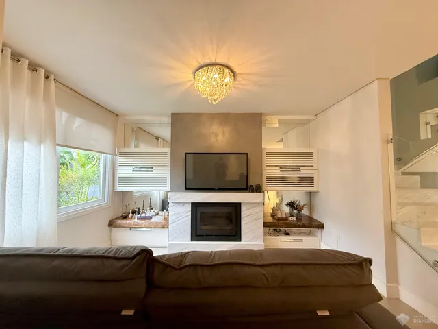 Casa com 4 dormitórios, foto 3