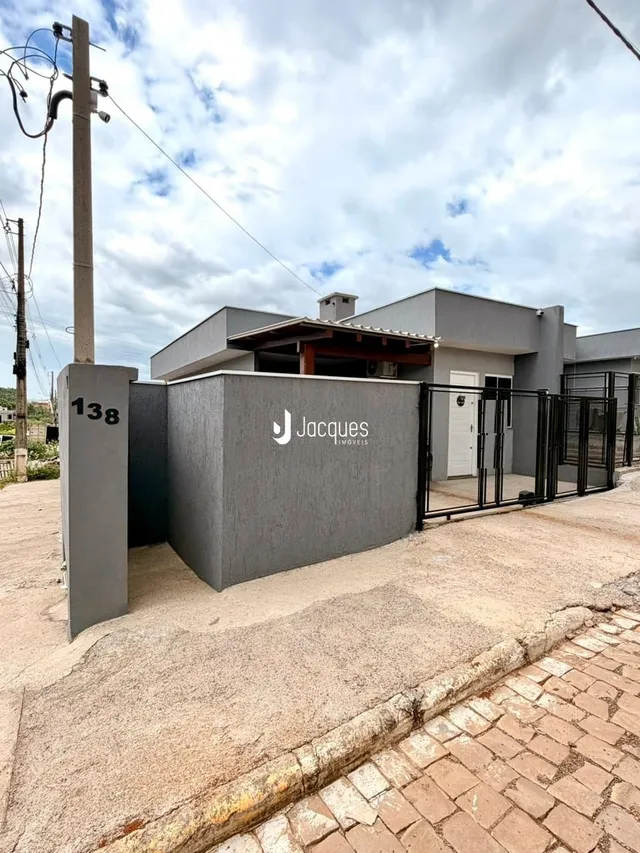 Casa geminada com 3 dormitórios