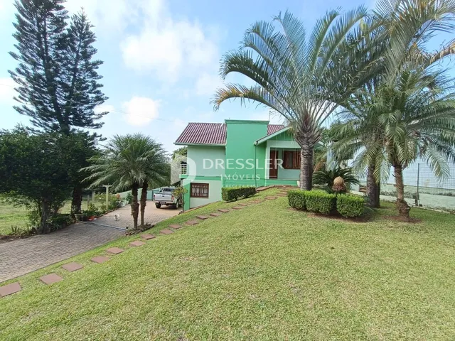 Casa com 3 dormitórios