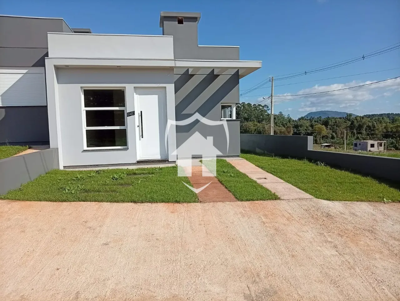 Casa geminada com 2 dormitórios, foto 1
