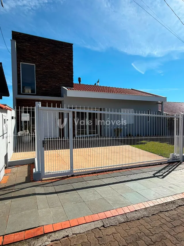 Casa com 3 dormitórios