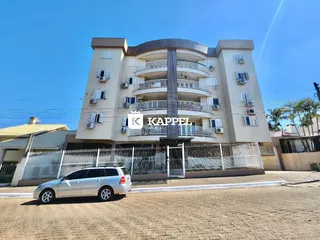 Fachada de um prédio residencial de vários andares em Lajeado, Brasil.