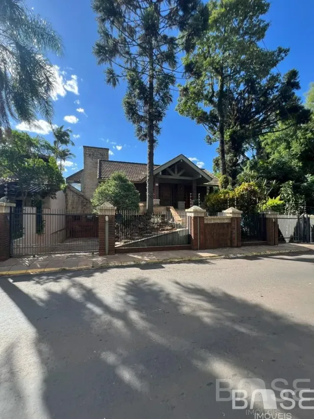 Casa com 4 dormitórios, foto 2