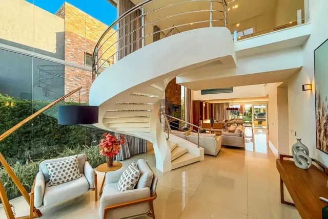 Casa com 5 dormitórios, foto 4