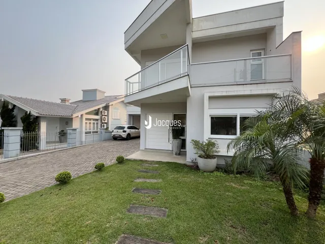 Casa com 3 dormitórios