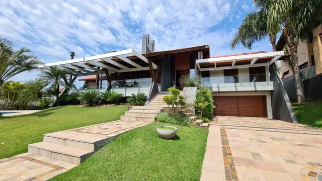 Casa com 5 dormitórios