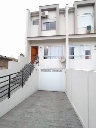 Sobrado com 2 dormitórios