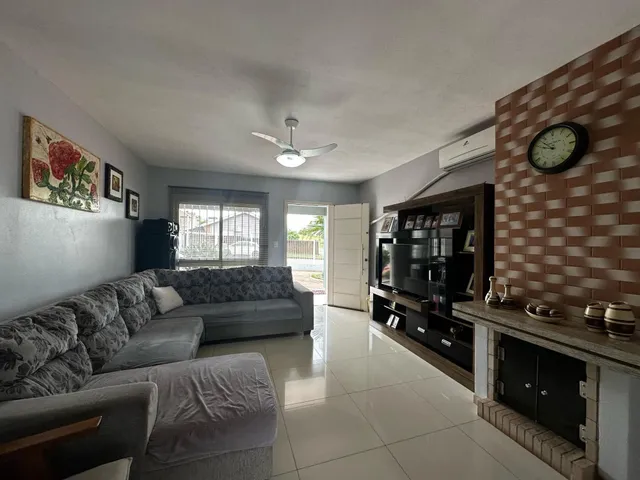 Casa com 3 dormitórios