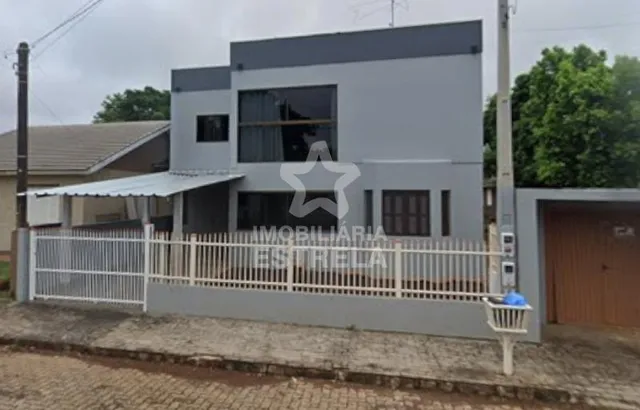Casa com 4 dormitórios