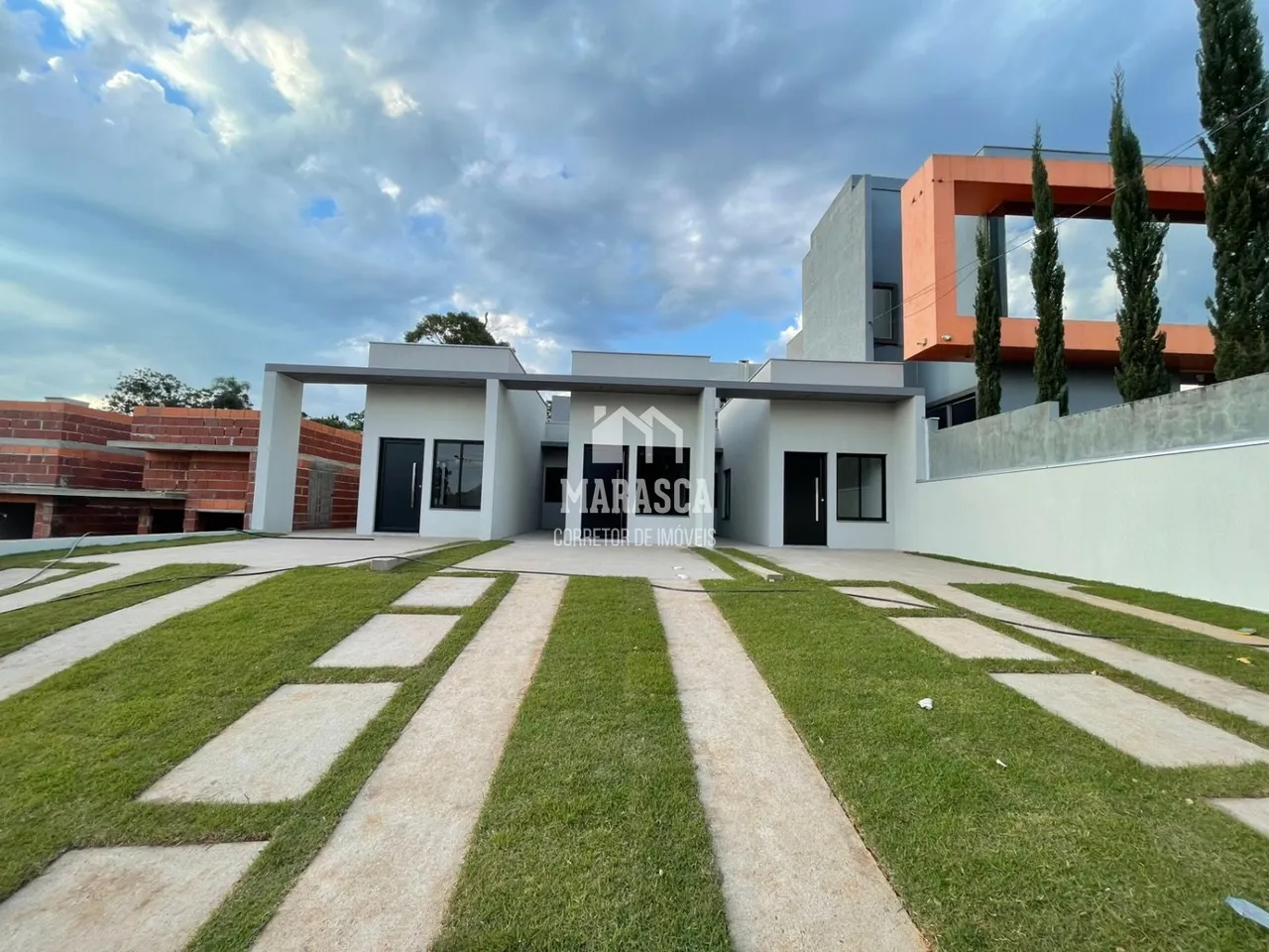 Casa geminada com 2 dormitórios, foto 1