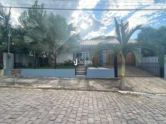 Casa com 3 dormitórios