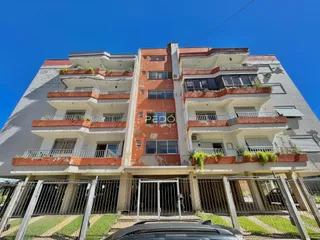 Fachada de um prédio residencial em Lajeado, Brasil, com vários terraços.