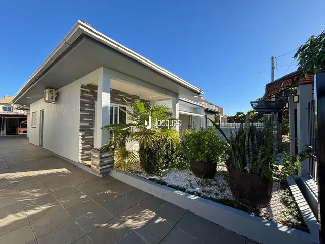 Casa com 3 dormitórios