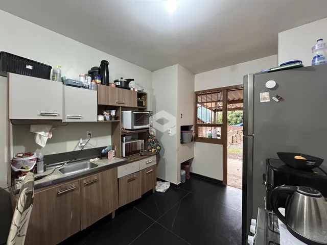 Foto da cozinha de um imóvel em Lajeado, Brasil.